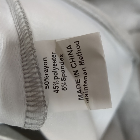 Women's 2 Piece Outfit Loose Fit Cowl Neck Sweatshirt & Short Set Sz Small NWT - Picture 6 of 11